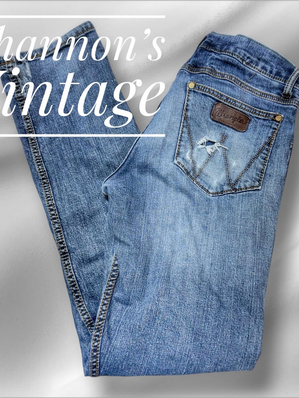 Wrangler Retro Distressed Men’s sz 32 x 34 Slim Straight Jeans A51